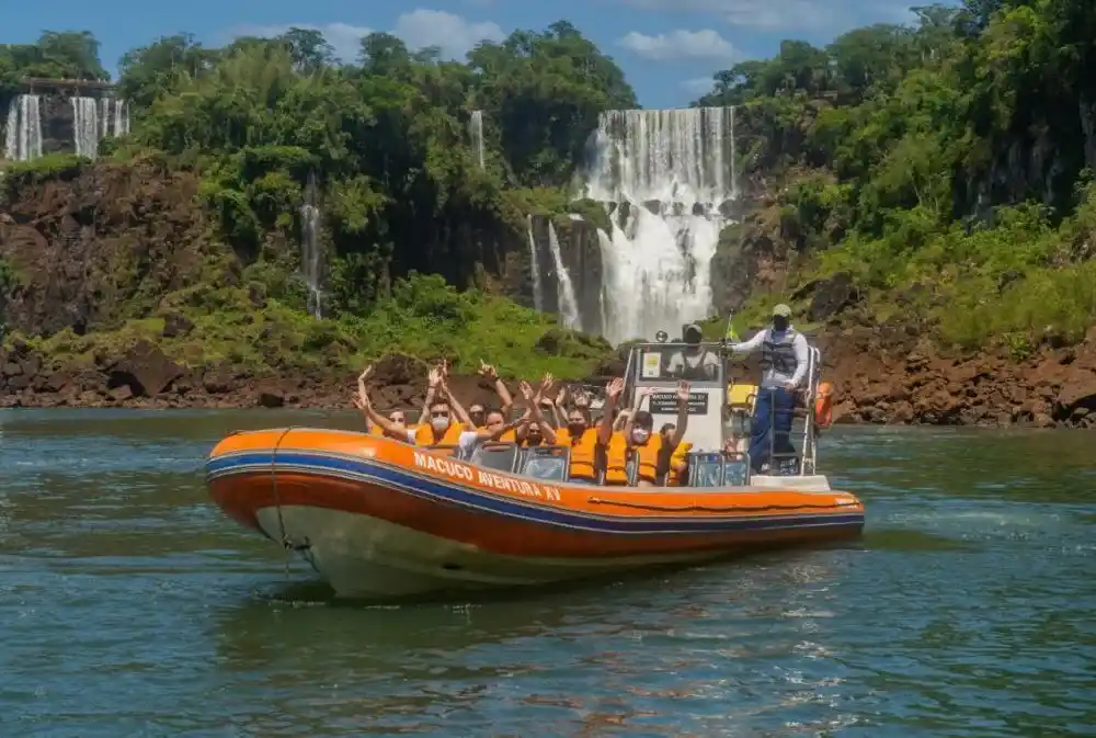 Macuco Boat Ride