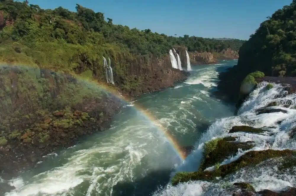How Many Days Do You Need at Iguazu Falls? Brazil vs Argentina